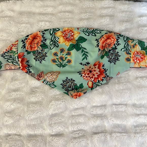 Sophia Bandana Top in Mint Floral - Picture 5 of 7